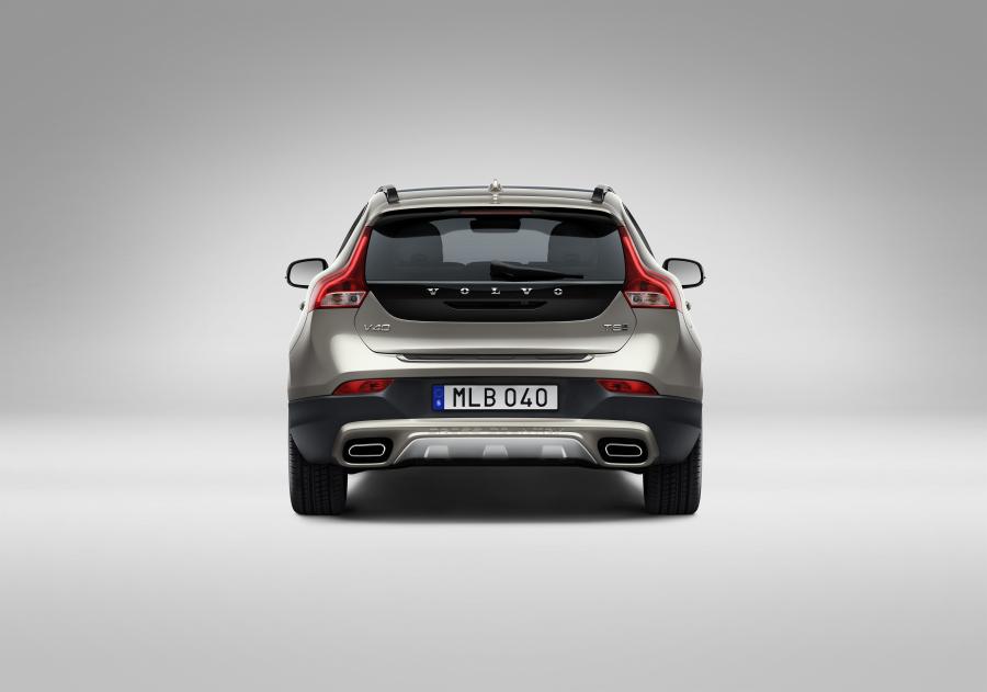  Volvo V40 T5 AWD Cross Country 2016 года  (фото 8 из 19)